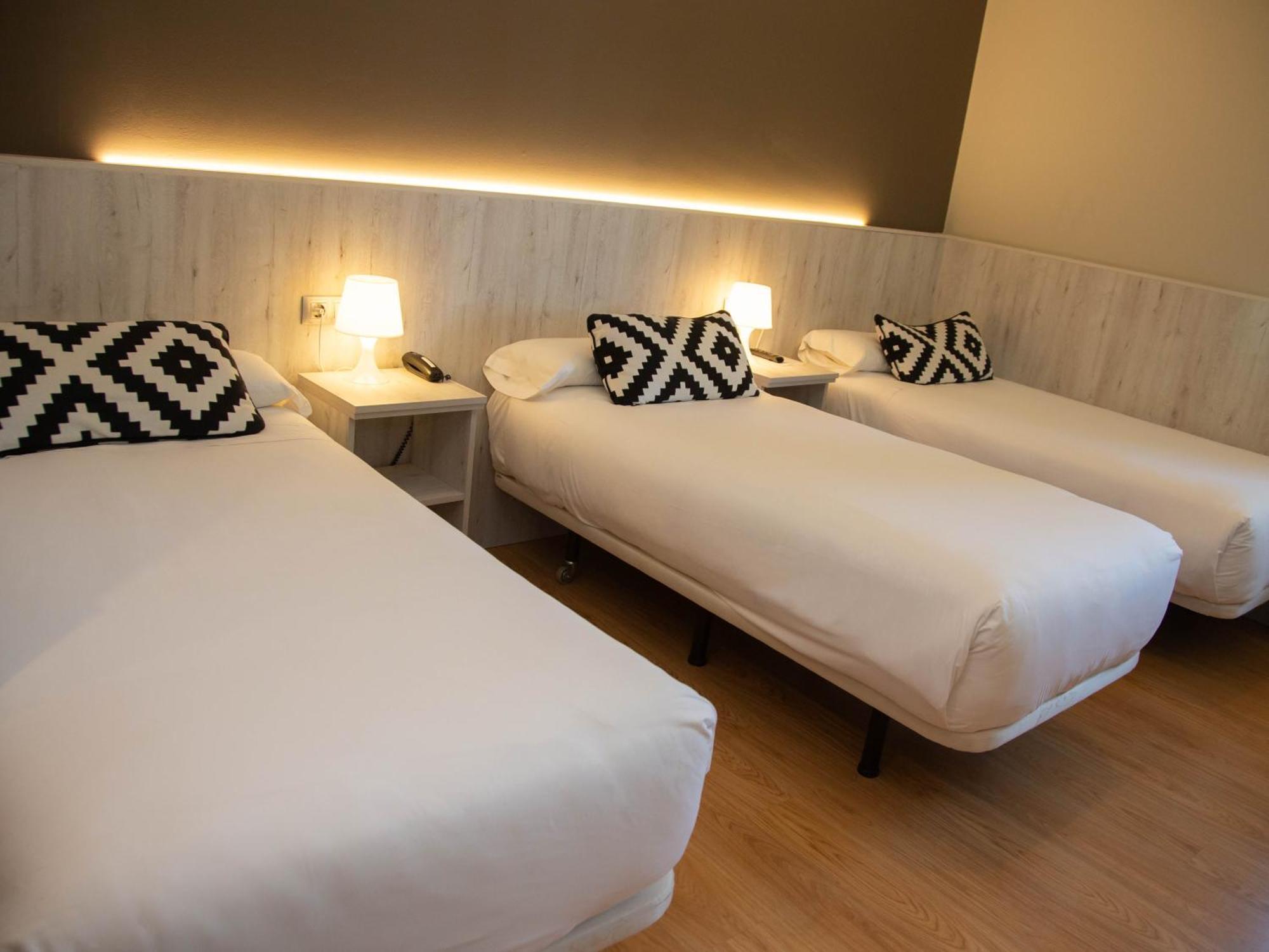 Hotel Restaurante Cadosa Soria Eksteriør billede