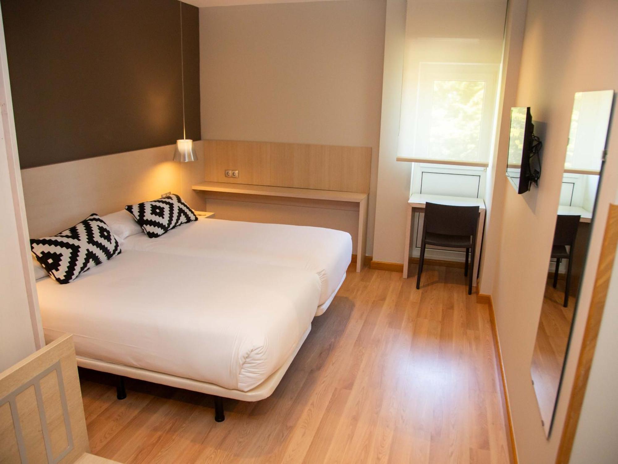 Hotel Restaurante Cadosa Soria Eksteriør billede