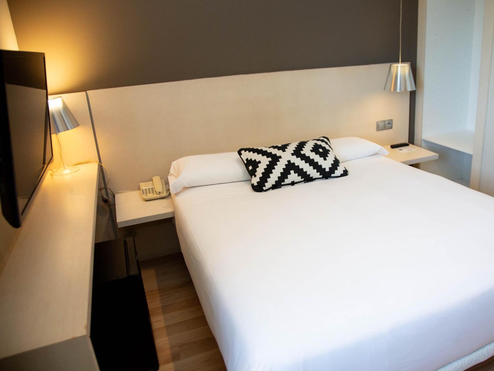 Hotel Restaurante Cadosa Soria Eksteriør billede