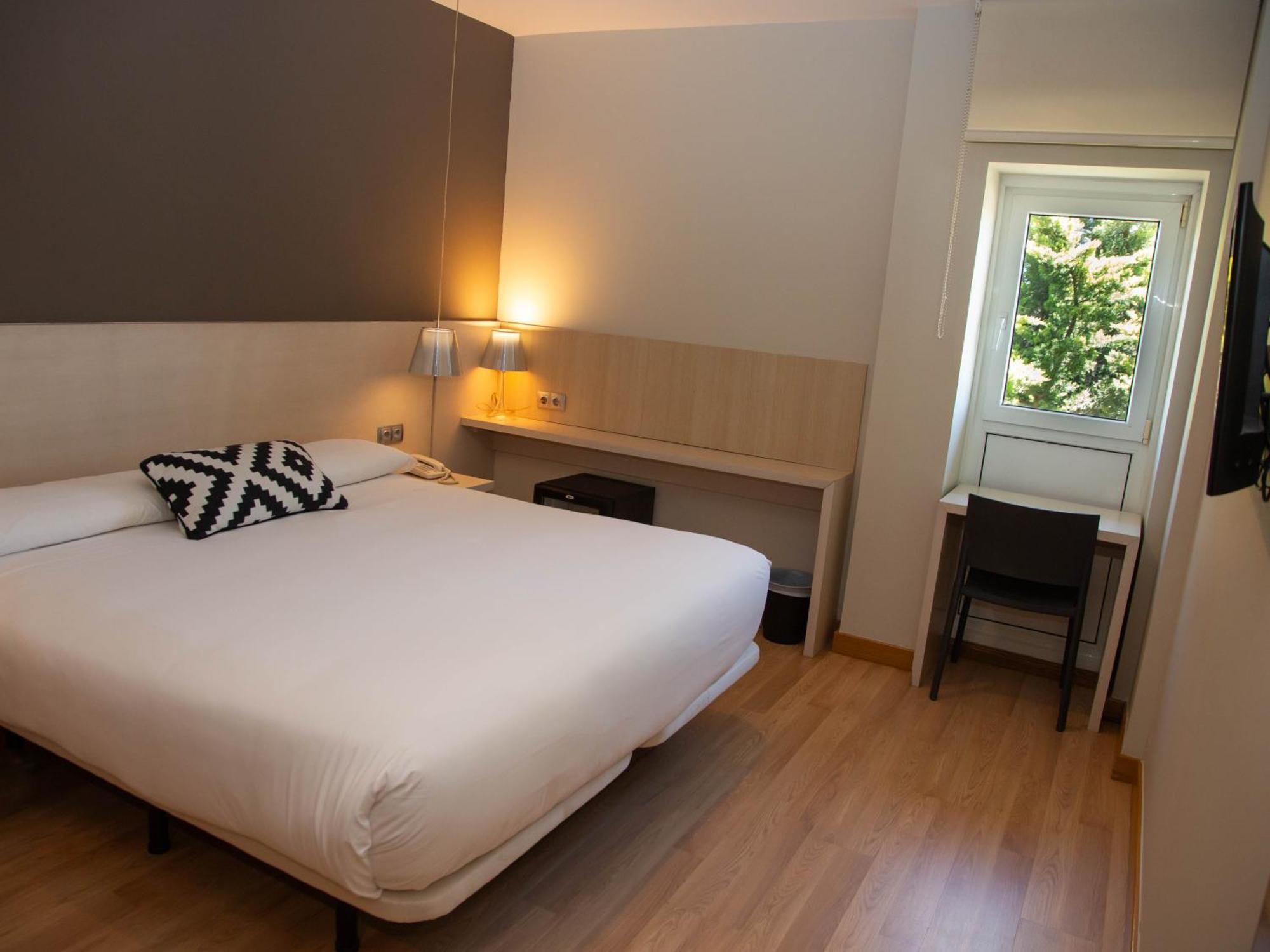 Hotel Restaurante Cadosa Soria Eksteriør billede